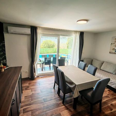 Villa Croatia Sea View With Heated Pool Винишче Экстерьер фото