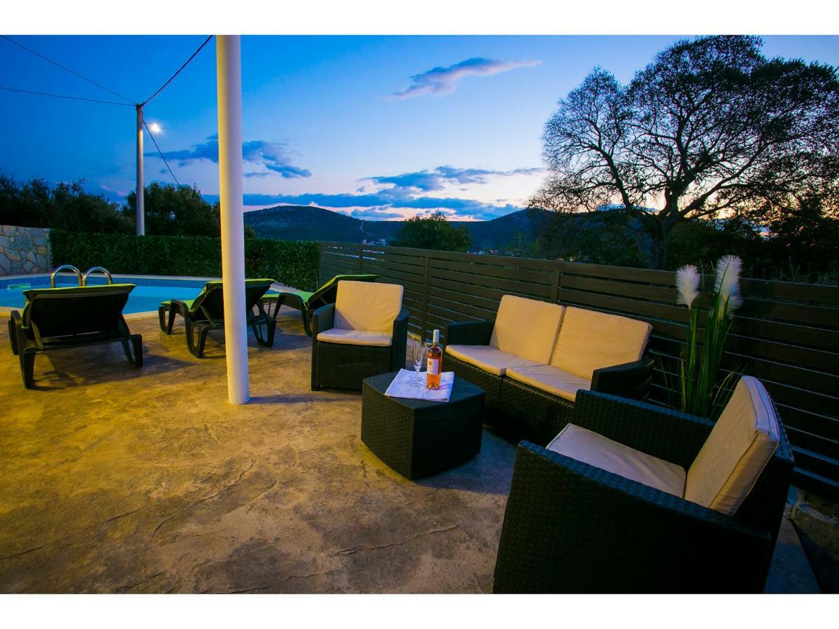 Villa Croatia Sea View With Heated Pool Винишче Экстерьер фото