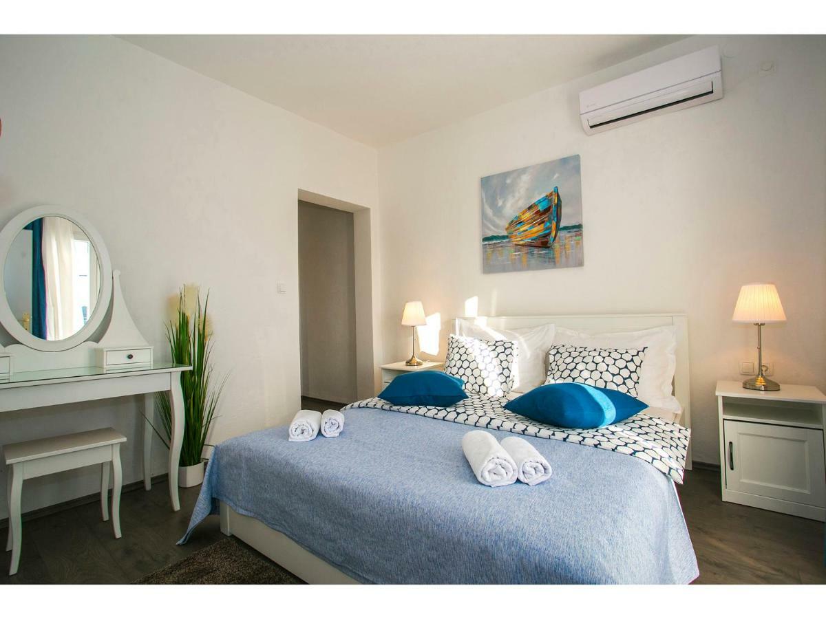 Villa Croatia Sea View With Heated Pool Винишче Экстерьер фото